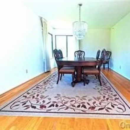 Image 8 - 8 Pheasant Run, Village of Scarsdale, NY 10583, USA - House for sale