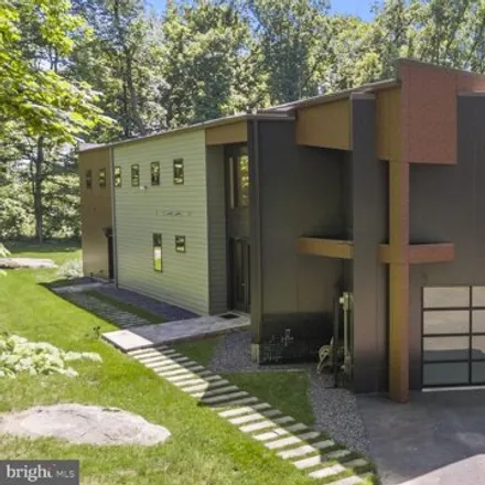 Image 1 - 4 Garrett Ln, Princeton, New Jersey, 08540 - House for sale