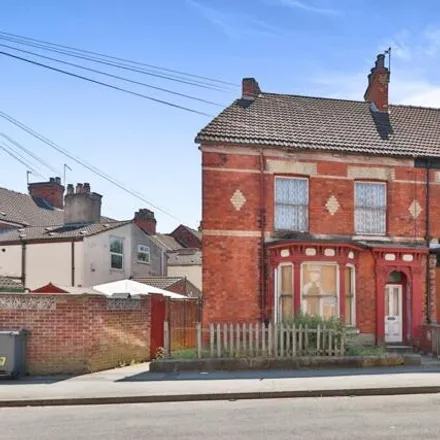 Buy this 2 bed house on Park Grove in Hull, HU5 2UP