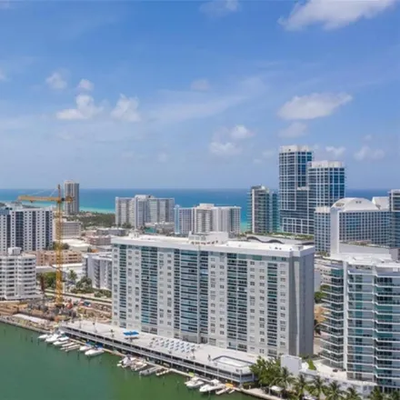 Image 3 - 6770 Indian Creek Drive, Atlantic Heights, Miami Beach, FL 33141, USA - Condo for rent