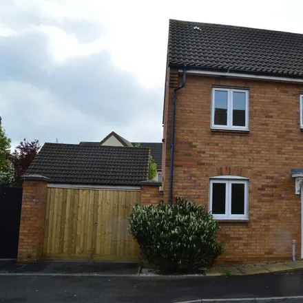 Rent this 3 bed house on The Fields in West Wick, BS22 7SG