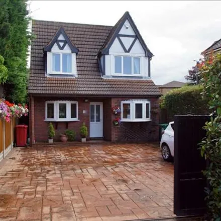 Image 2 - Huntercombe Lane North, Slough, SL6 0LG, United Kingdom - House for sale