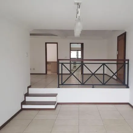 Buy this 4 bed apartment on Rua Elias Juvenal de Mello in Vila Alvorada, Jundiaí - SP