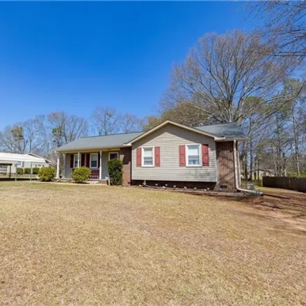 Buy this 3 bed house on 330 Meadow Drive in Utica, Oconee County