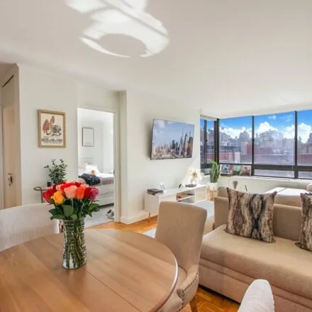 Buy this 1 bed condo on The Bromley in 225 West 83rd Street, New York
