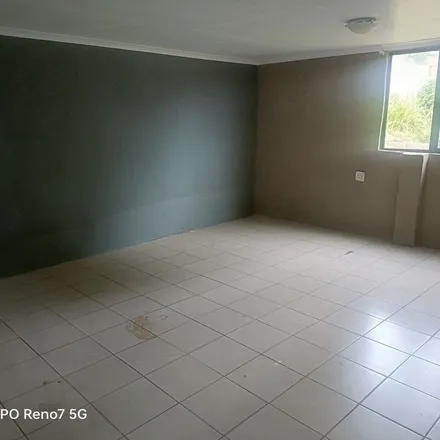 Image 2 - Headingley Avenue, Dawncliffe, Queensburgh, 3630, South Africa - Apartment for rent