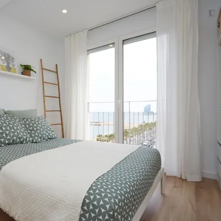 Rent this 3 bed apartment on Institut de Ciències del Mar (CSIC) in Passeig Marítim de la Barceloneta, 37-39