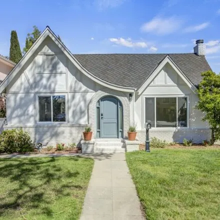 Rent this 4 bed house on 214 North Wetherly Drive in Beverly Hills, CA 90211