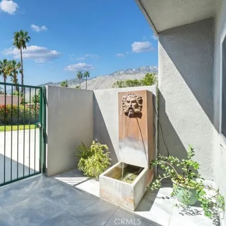 Image 6 - 598 North Lujo Circle, Palm Springs, CA 92262, USA - House for sale