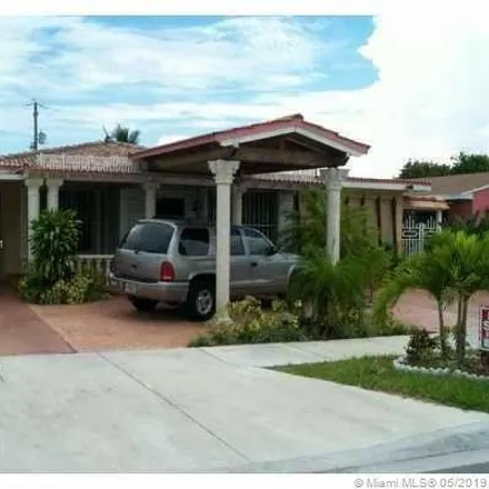 Buy this studio duplex on 572 East 29th Street in Hialeah Trailer Park, Hialeah