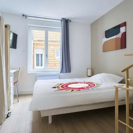Rent this 1 bed apartment on 33 Rue Malakoff in 59000 Lille, France