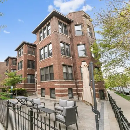 Rent this 3 bed apartment on 7642-7648 North Eastlake Terrace in Chicago, IL 60626