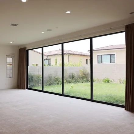 Image 3 - 72 Egret, Irvine, CA 92618, USA - House for rent