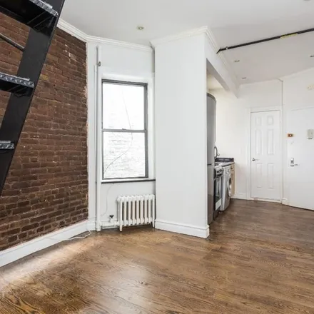 Rent this 1 bed apartment on 391 2nd Avenue in New York, NY 10010