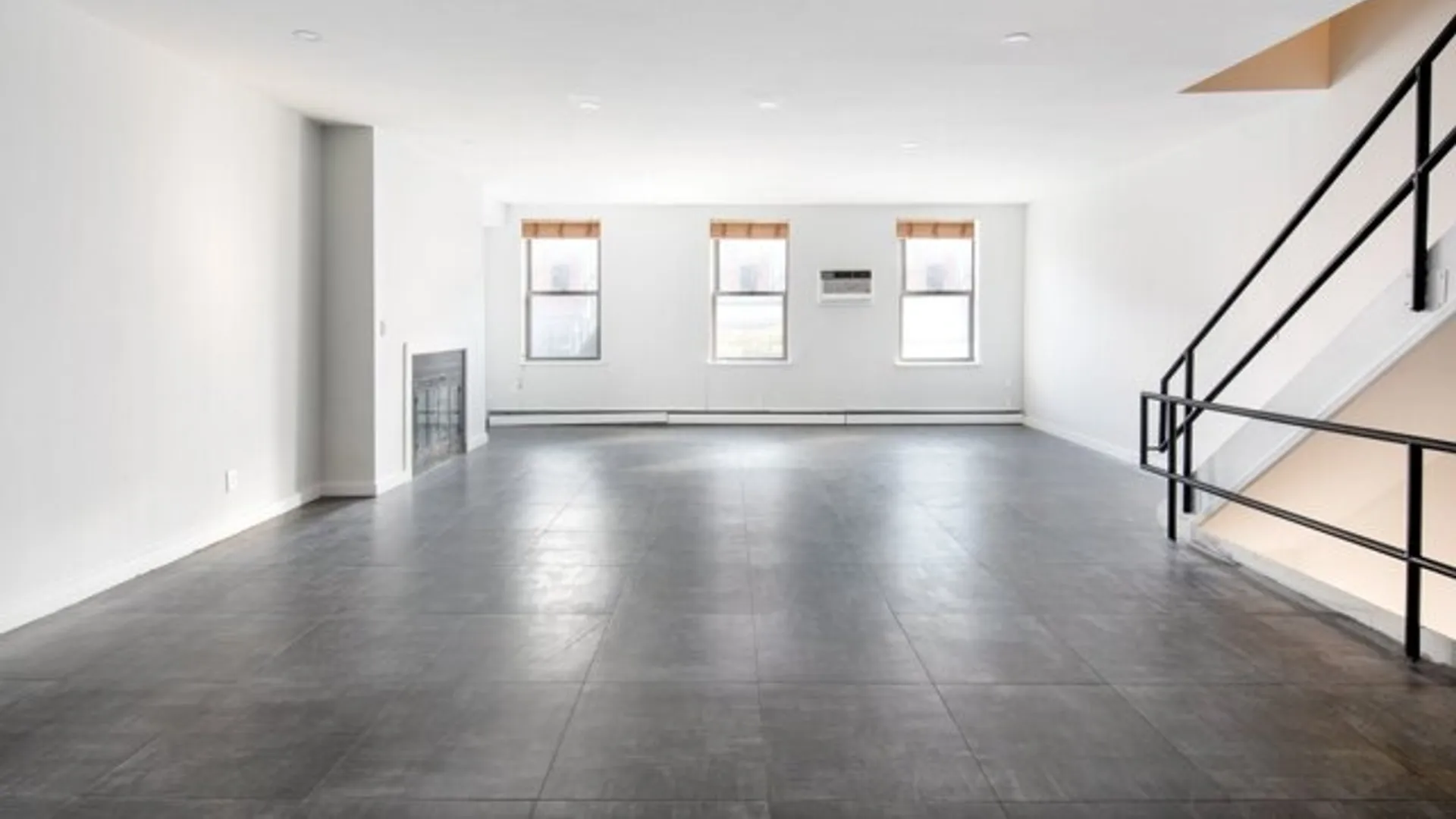 169 1st Avenue, New York, NY 10003, USA | 3 bed house for rent