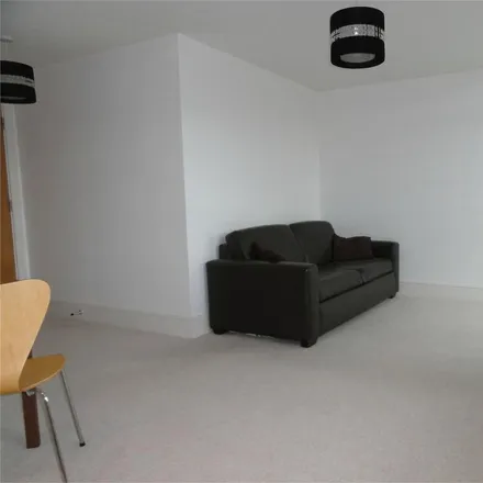 Image 4 - Whitley Willows, Lascelles Hall, HD8 0GD, United Kingdom - Apartment for rent