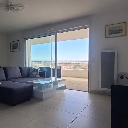 Rent this 2 bed apartment on 66140 Canet-en-Roussillon