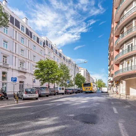 Image 5 - Minipreço, Avenida Duque de Loulé 77, 1050-088 Lisbon, Portugal - Apartment for rent