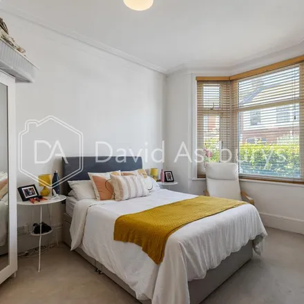 Image 3 - 84, 85 Grange Avenue, London, N12 8DJ, United Kingdom - Apartment for rent