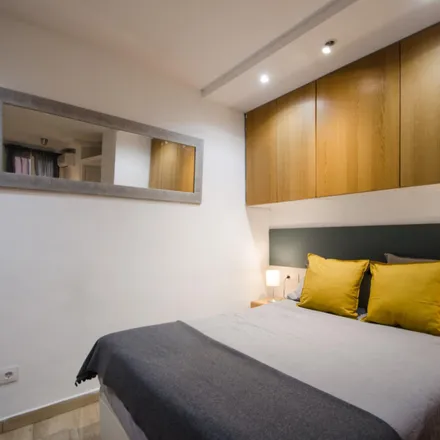 Rent this studio apartment on Carrer d'en Giralt el Pellisser in 4, 08003 Barcelona