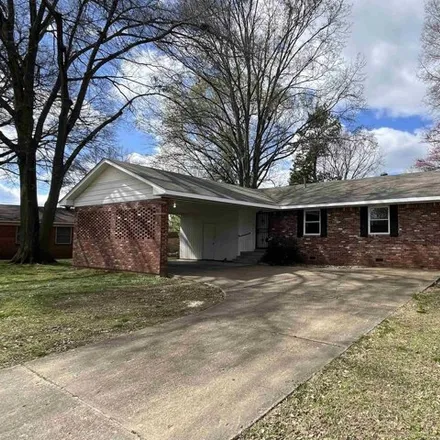 Buy this 3 bed house on 7333 Juana Drive in Millington, TN 38053