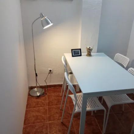 Rent this 4 bed apartment on Avenida de Daroca-Calahorra in Avenida de Daroca, 28032 Madrid