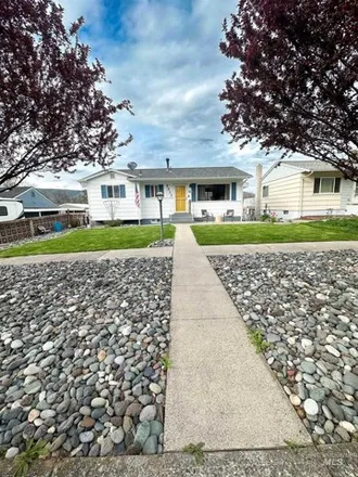Buy this 4 bed house on 2361 12th Avenue in Lewiston, ID 83501