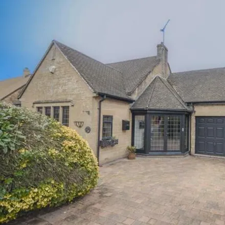 Buy this 5 bed house on 10 Grove Bank in Bristol, BS16 1NY