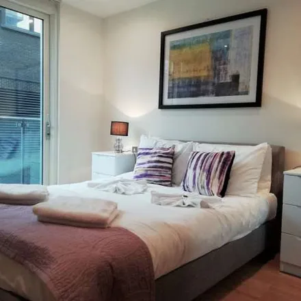 Rent this 1 bed apartment on 150 St. John Street in London, EC1R 0EH