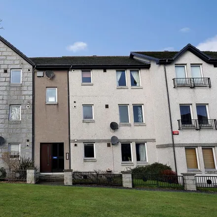 Rent this 2 bed apartment on Picktillum Place in Aberdeen City, AB25 3AU
