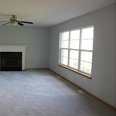 Image 5 - 213 South Westgate Drive, Peotone, Will County, IL 60468, USA - House for sale