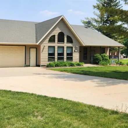Buy this 4 bed house on 1015 East 39th Street in Mission Hill North Township, SD 57078