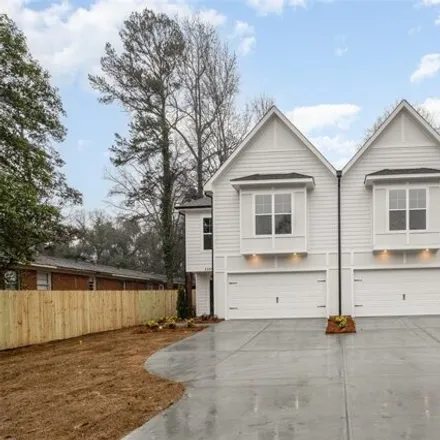Buy this studio house on 5300 Lynnville Avenue in Eastfield, Charlotte