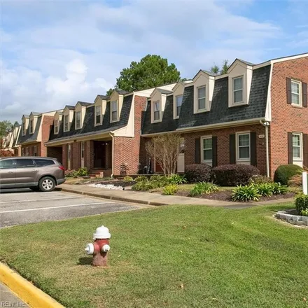 Buy this 3 bed townhouse on 14541 Old Courthouse Way in Courthouse Green, Newport News