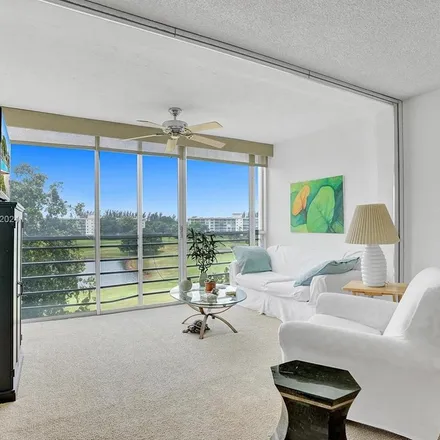 Image 2 - Palm Aire Country Club, 2600 North Palm Aire Drive, Pompano Beach, FL 33069, USA - Apartment for rent