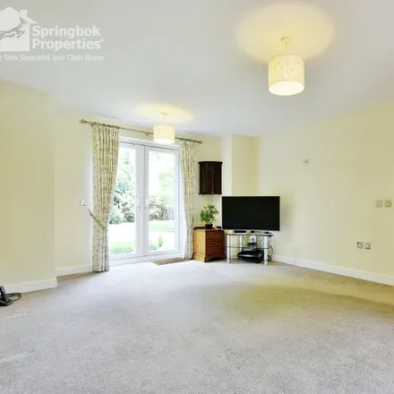 Image 2 - Lynton House - Apartment for sale