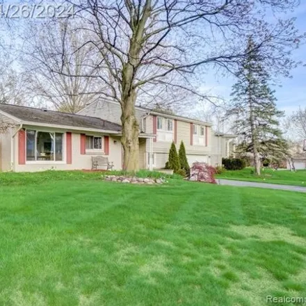 Image 3 - 26120 Westmeath Street, Farmington Hills, MI 48334, USA - House for sale