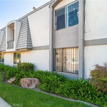 Buy this 3 bed condo on 5564 Ackerfield Avenue in Long Beach, CA 90805