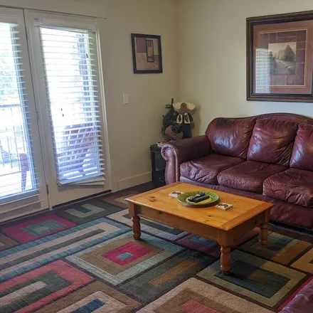 Rent this 3 bed condo on Payson in UT, 84651