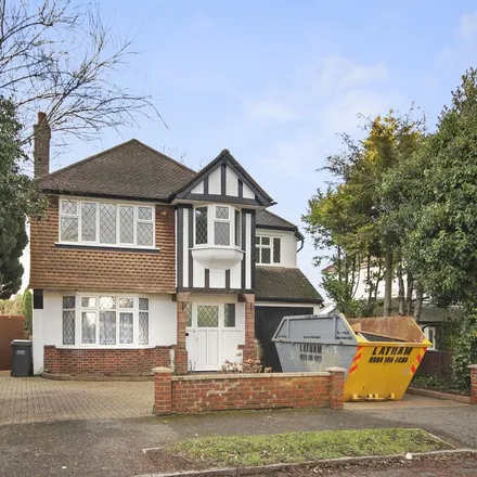 Rent this 5 bed house on Brian Avenue in London, CR2 9NG