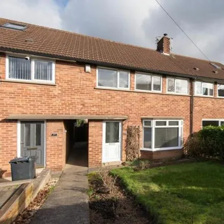 Buy this 3 bed townhouse on Kirkstone Road in Chesterfield, S41 8HE