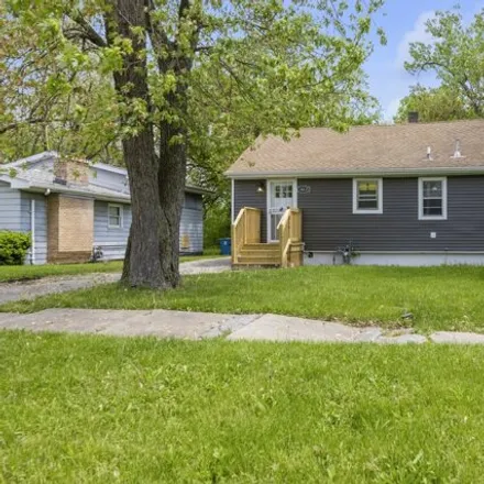 Buy this 3 bed house on 14835 West Riverside Drive in South Holland, IL 60473