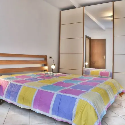 Rent this 4 bed apartment on Bagni Paolina in Via Santa Caterina, 17019 Varazze SV