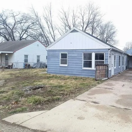 Buy this 3 bed house on 337 Highway Boulevard in North Pekin, Tazewell County