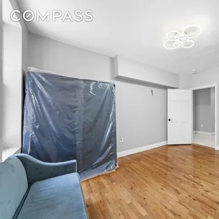 Image 7 - 440 Fountain Avenue, New York, NY 11208, USA - Townhouse for sale