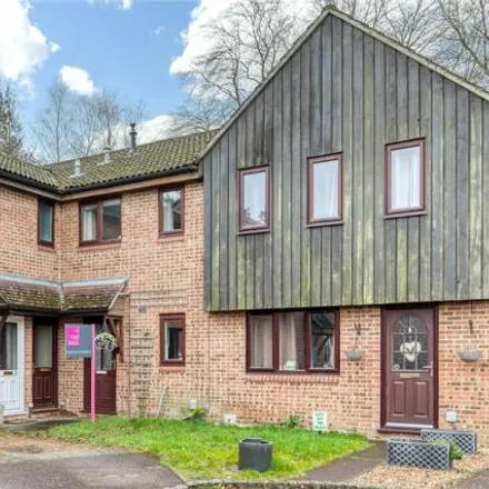 Buy this 2 bed townhouse on Froxfield Down in Bracknell Forest, RG12 9YB