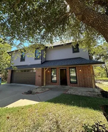 Rent this 3 bed house on 307 Bay Ct in Gun Barrel City, Texas