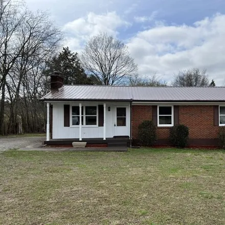 Image 2 - 424 Hurricane Grove Road, Shelbyville, TN 37160, USA - House for sale