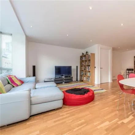 Rent this 2 bed room on Travers Smith in 10 Snow Hill, London