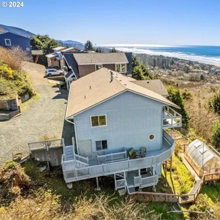 Image 2 - 400 Pacific View Drive, Rockaway Beach, Tillamook County, OR 97136, USA - House for sale